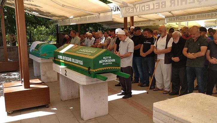 Galata Kulesi Meydanı'nda kendini yakan genç toprağa verildi