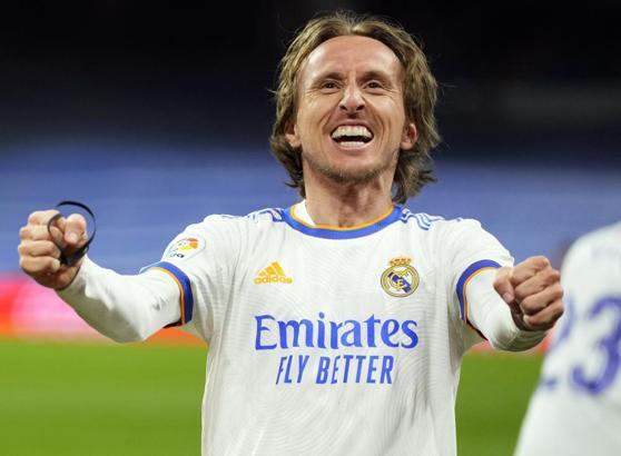 Real Madrid Luka Modric ile sözleşme uzattı