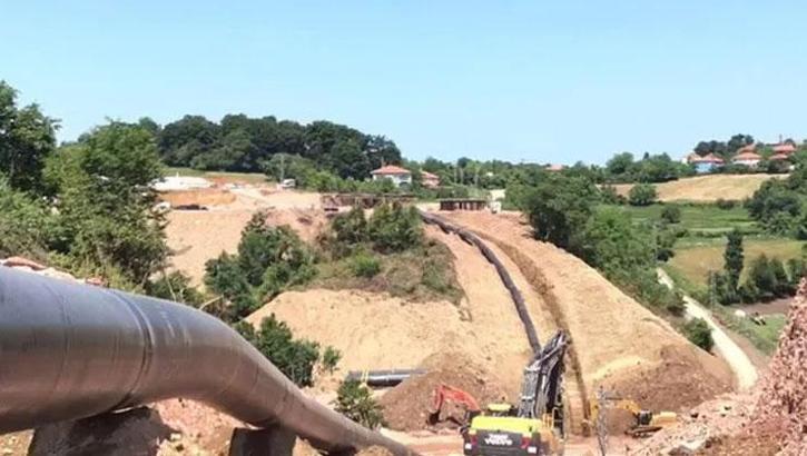 Karadeniz'de bulunan doğalgaz için borular döşenmeye başlandı