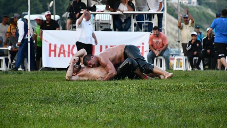 Hüseyin Pehlivan Yağlı Güreşleri'nin şampiyonu Recep Kara oldu