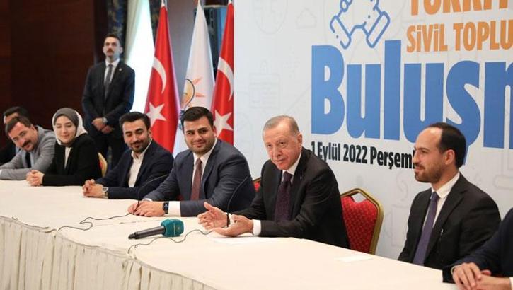 Cumhurbaşkanı Erdoğan gençlerle bir araya geldi