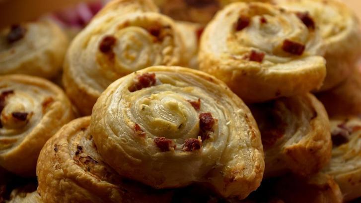 Mini lezzet şöleni: Kuru domatesli mini poğaça tarifi