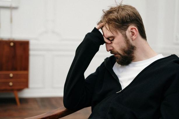 Deliryum nedir, nasıl bir hastalıktır? Bu belirtilere dikkat!