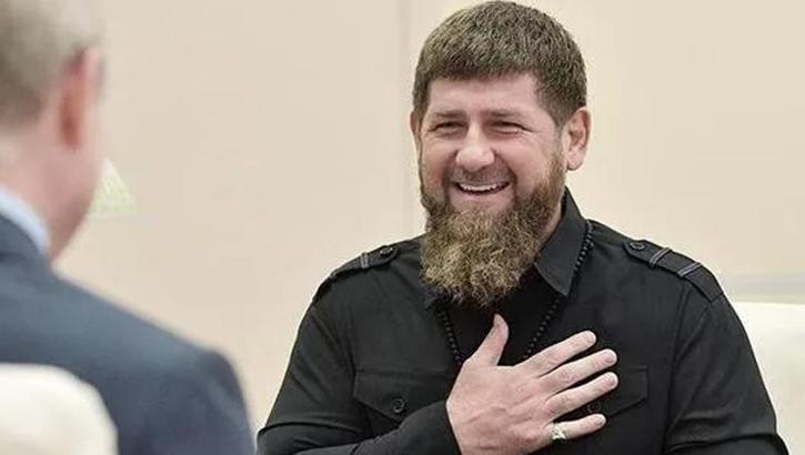 Putin'in yakın müttefiki Kadirov, Rus ordusunu eleştirdi