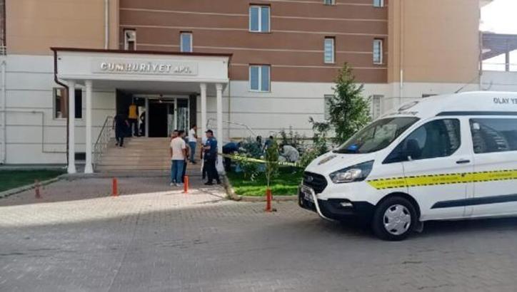 Feci ölüm! 11'inci kattan düşen yaşlı kadın öldü