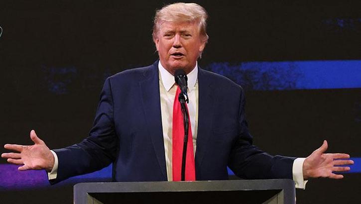 Trump'ın bazı resmi belgeleri Beyaz Saray'da tuvalete attığı iddia edildi