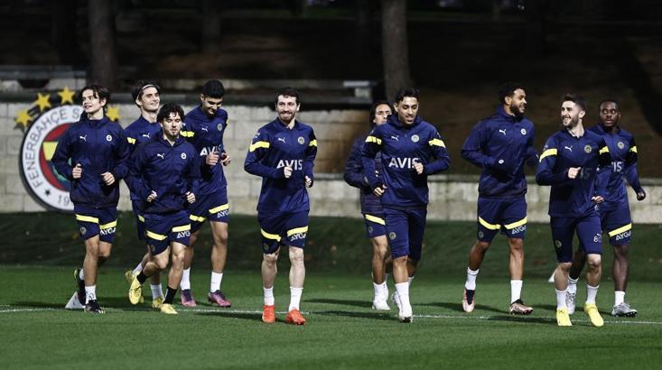 Fenerbahçe, İstanbul'daki hazırlıklarına başladı