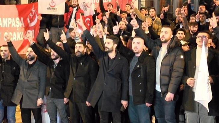 İsveç Konsolosluğu önünde Kur'an-ı Kerim'in yakılması protesto edildi
