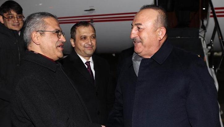 Bakan Çavuşoğlu Pakistanlı mevkidaşı Zerdari ile görüştü