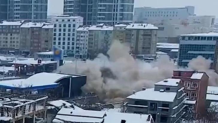 Malatya’da 2. depremin yıkım anı dron kamerasında! Tek tek çöktüler