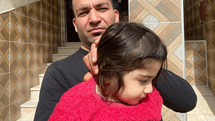 Bodrumda birikti, apartmanı sardı! Kimse uyuyamıyor