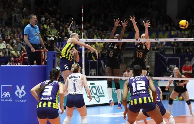 VakıfBank üst üste 3'üncü kez şampiyon