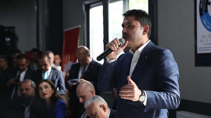 Bakan Kurum, TCG Anadolu gemisini yapan tersaneyi ziyaret etti