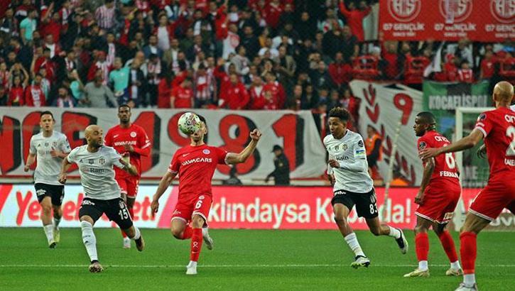 Beşiktaş üç puanı 3 golle aldı
