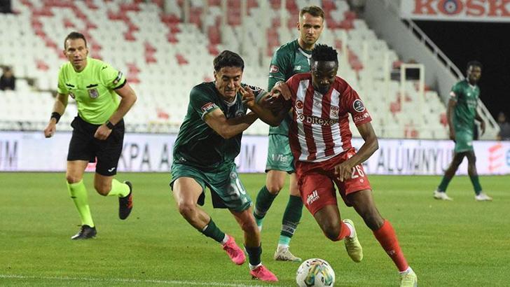 Sivasspor ligde kalmayı garantiledi