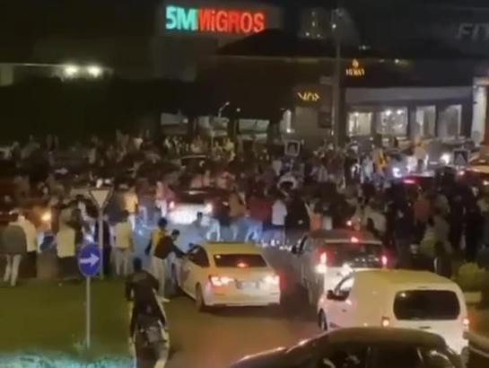 İnegöl'de şampiyonluk kutlayan Galatasaray taraftarları ölümden döndü