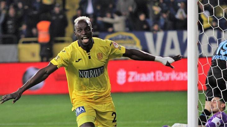 Adı Trabzonspor ile anılan Ali Sowe Ankaragücü'nde kaldı