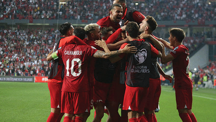 A Milli Futbol Takımı, FIFA sıralamasında iki basamak yükseldi