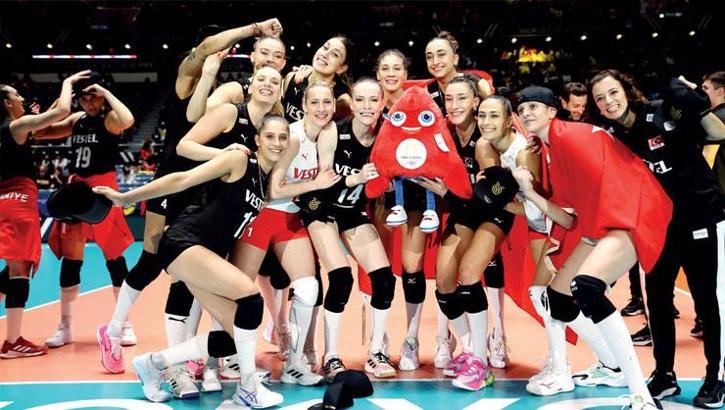 Aç kapıyı Paris Sultanlar geliyor