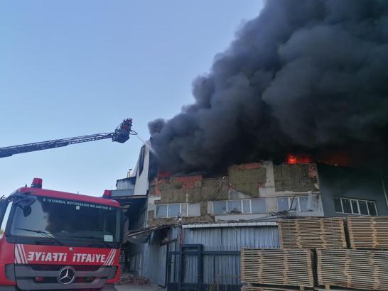 Silivri'de fabrika yangını