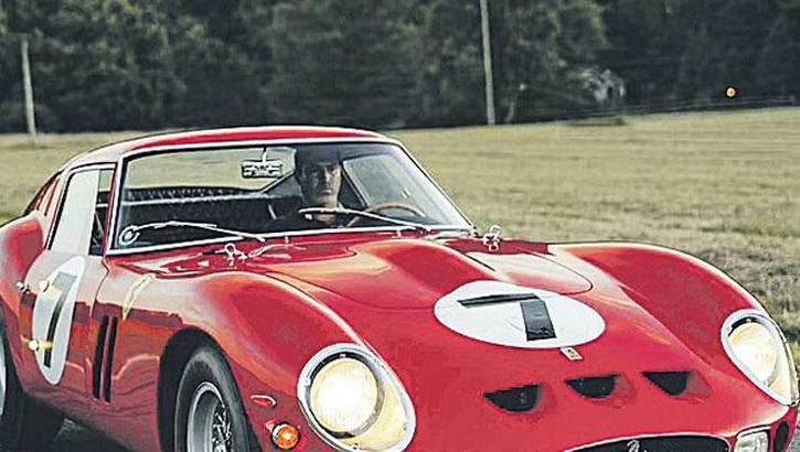 Müzayedede satılan en pahalı Ferrari