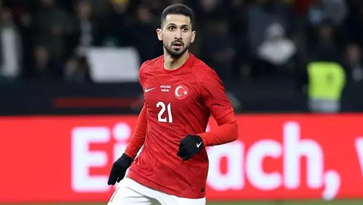 A Milli Takım'da Emre Akbaba sakatlığı nedeniyle kadrodan çıkarıldı