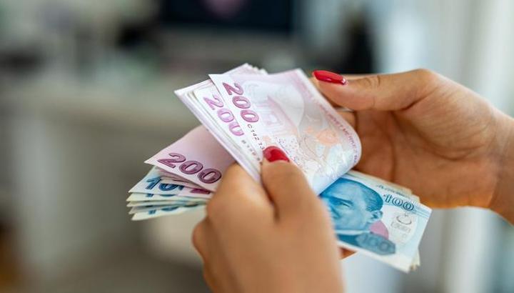 Çalışan emekliye 5 bin lira! Meclis'ten geçerek yasalaştı