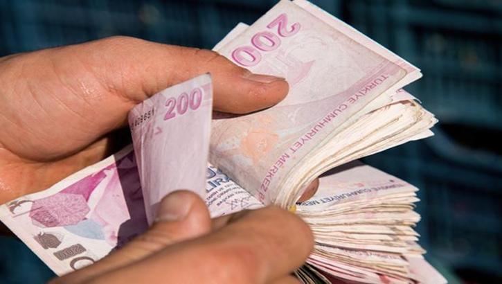 Aylıklar hesaplara geçti! Zam farkı için tarih verildi