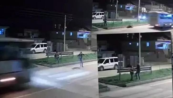 Adana'da kahreden olay! Kavgadan kaçan çocuğa midibüs çarptı