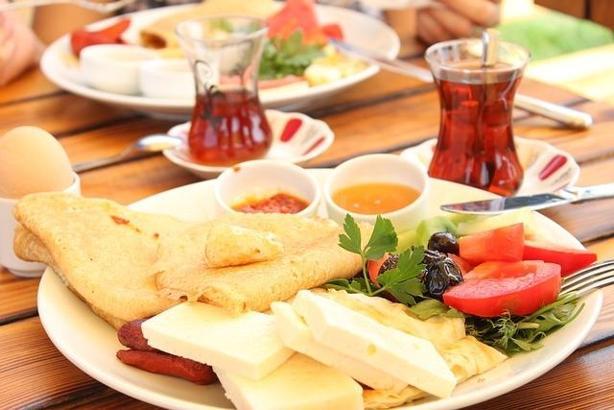 “Sabahları kahvaltıyı atlayanlar daha çok kilo alıyor”