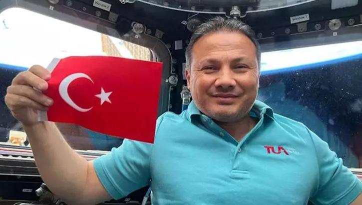 Gezeravcı'nın Dünya'ya dönüşü bir kez daha ertelendi