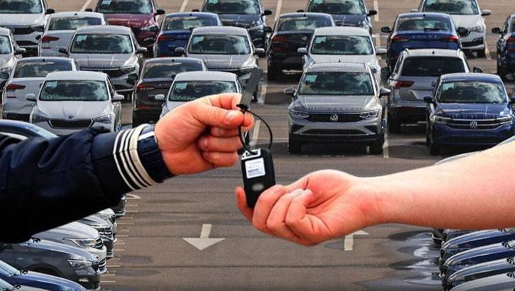 Araç almayı düşünenler süre azalıyor! Daha az ödemek için elinizi çabuk tutun