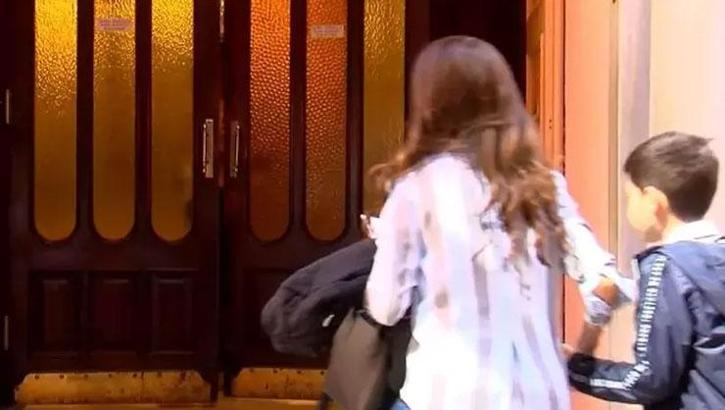 Önce oy kullandılar sonra Paskalya Bayramını kutladılar! 'Vatandaşlık görevimizi yaptık'