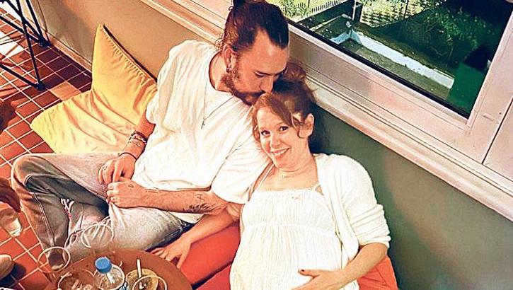 Burcu Biricik'e unutulmaz 35 yaş partisi