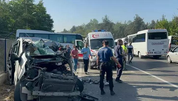 Tekirdağ'da feci kaza! İşçi servisi ile minibüs çarpıştı: 2 can kaybı, 9 yaralı