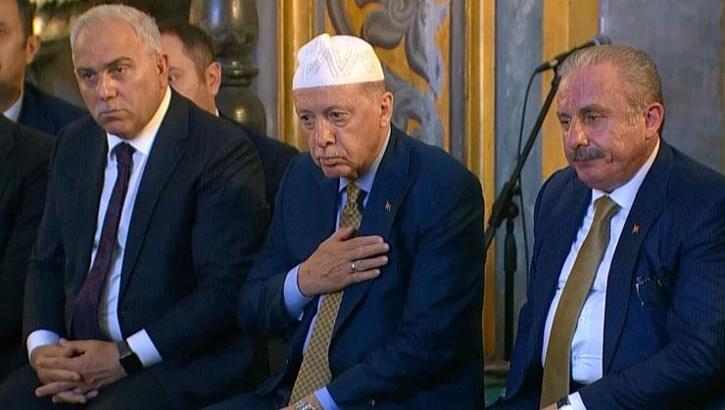 Cumhurbaşkanı Erdoğan, Ayasofya Camii'nde hafızlık öğrencilerinin törenine katıldı