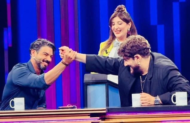 Password Emmy Adayı oldu! Enis Arıkan ve Şükrü Özyıldız çekişmesi gülmekten kırıp geçirecek