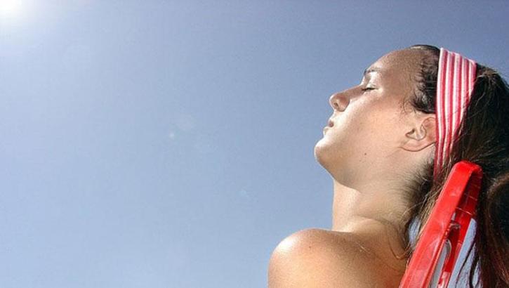 Erken müdahale edilmezse sonuçları üzücü olabilir! Sıcak hava, beyni olumsuz etkileyip kanama riskini artırıyor