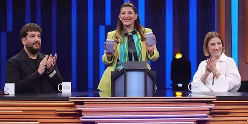 Hazal Kaya, 'Password'e konuk oluyor