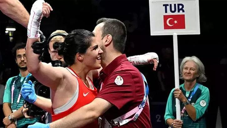 Olimpiyat Şampiyonu Busenaz Sürmeneli çeyrek finalde