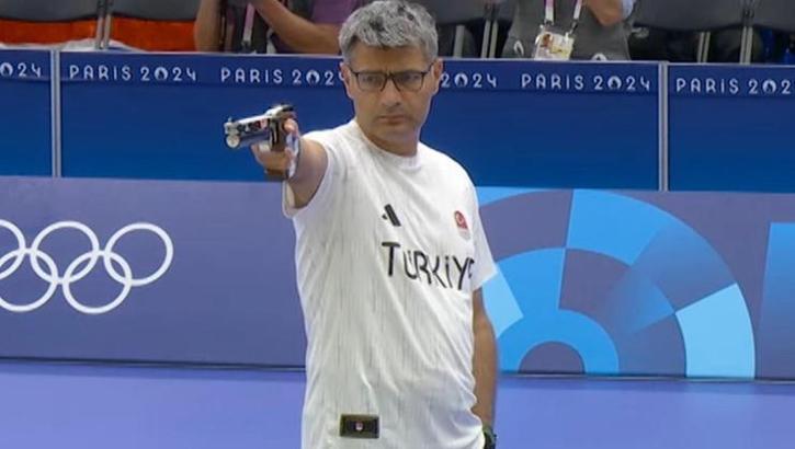 Yusuf Dikeç'in pozunun altında yatan gerçek! Gündem olan atışı anlattı
