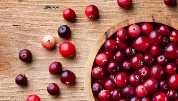 Faydaları saymakla bitmiyor! Kalp hastalığından, idrar yolu enfeksiyonuna! Derde deva Kızılcığın bilinmeyen yararları...