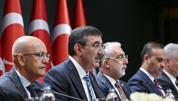 Ekonominin yeni rotası açıklandı... İşte yeni OVP: Türkiye ekonomisinin 2025 büyüme beklentisi açıklandı