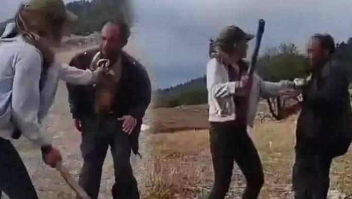 Kan donduran görüntü! İki kızdan engelli çobana sopalı işkence