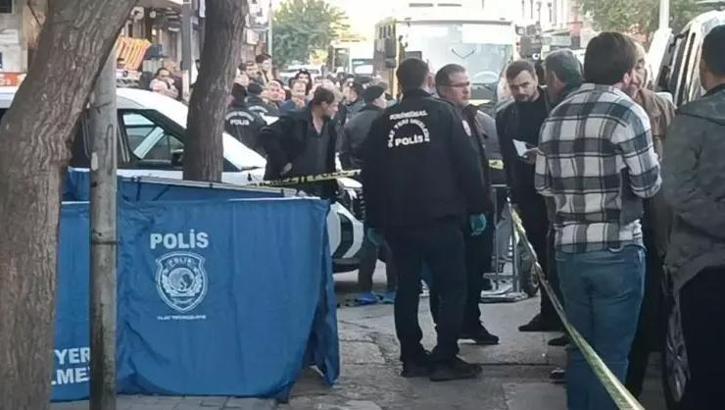 Sokak ortasında kanlı pusu! Eşini öldürüp intihar etti