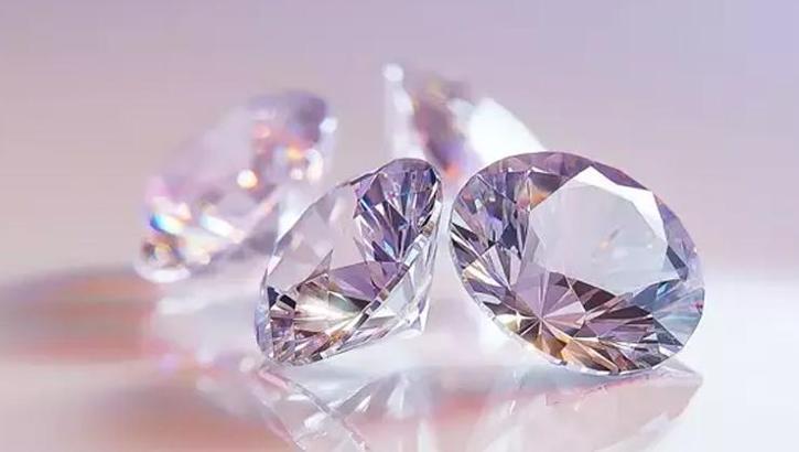 Uzmanı anlattı: Doğal ve laboratuvar pırlantaları arasındaki farklar