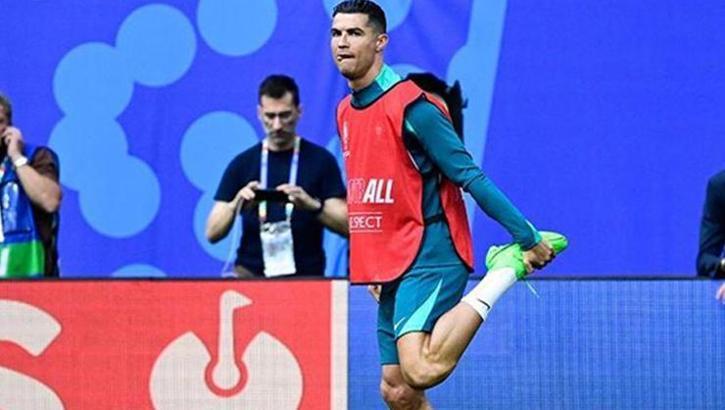 Cristiano Ronaldo için olay sözler! Portekiz - Çekya maçı öncesi açtı ağzını yumdu gözünü