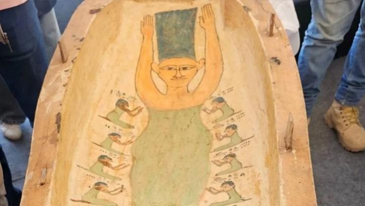 Simpson'lar bunu da mı tahmin etti? Antik Mısır mezarındaki 'Marge Simpson' size 'Merhaba' diyor!