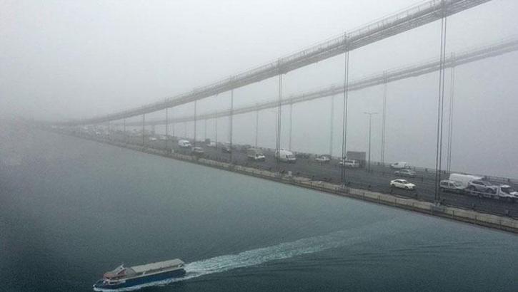 İstanbul ve Çanakkale Boğazı'nda gemi trafiği askıya alındı