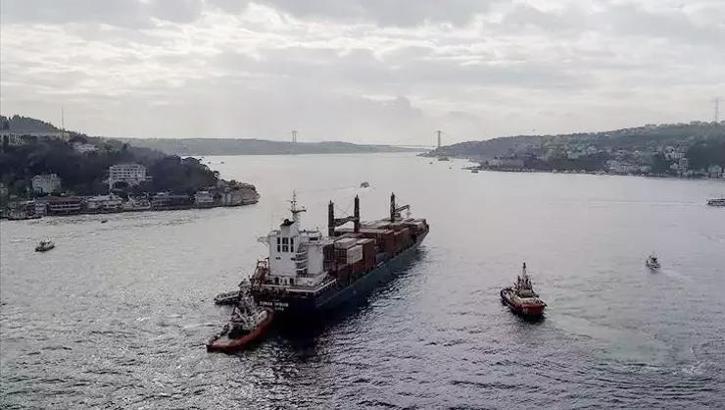 İstanbul Boğazı gemi trafiği çift yönlü askıya alındı